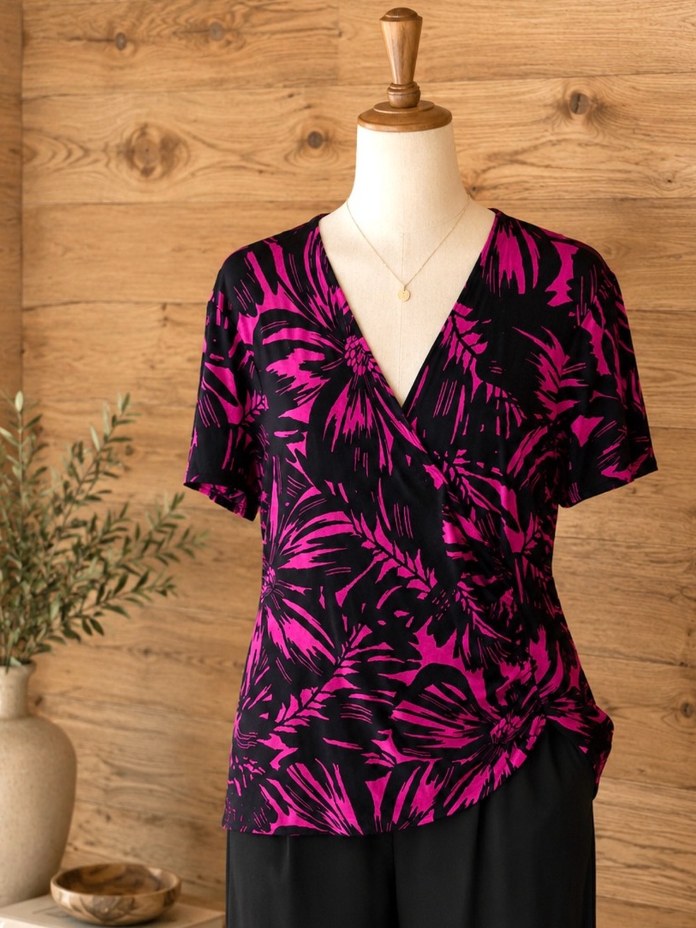 Dana Buchman v-neck Wrap Floral Tropical Blouse Top